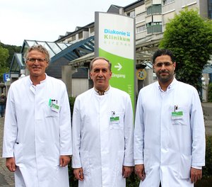Die verantwortlichen Ärzte für die chirurgisch-onkologische Sprechstunde in Kirchen (von links): Steffen Sander (Chefarzt Allgemein- und Viszeralchirurgie, Diakonie Klinikum Kirchen), PD Dr. Hamidreza Fonouni (Chefarzt Hepato-Pankreatobiliäre Chirurgie, Diakonie Klinikum Jung-Stilling Siegen) und Prof. Dr. Mohammad Golriz (Ärztlicher Direktor der Klinik für Allgemein- und Viszeralchirurgie, Diakonie Klinikum). 